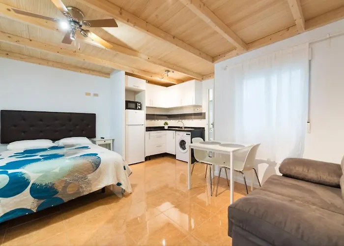 Studio Las Palmas Central Rooms